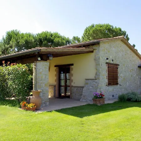 Hotel Modern In Marsciano With Private Pool